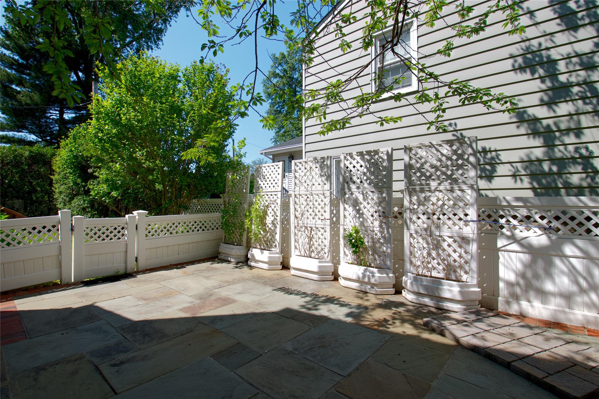 172 Brook Street, Garden City, New York image 24