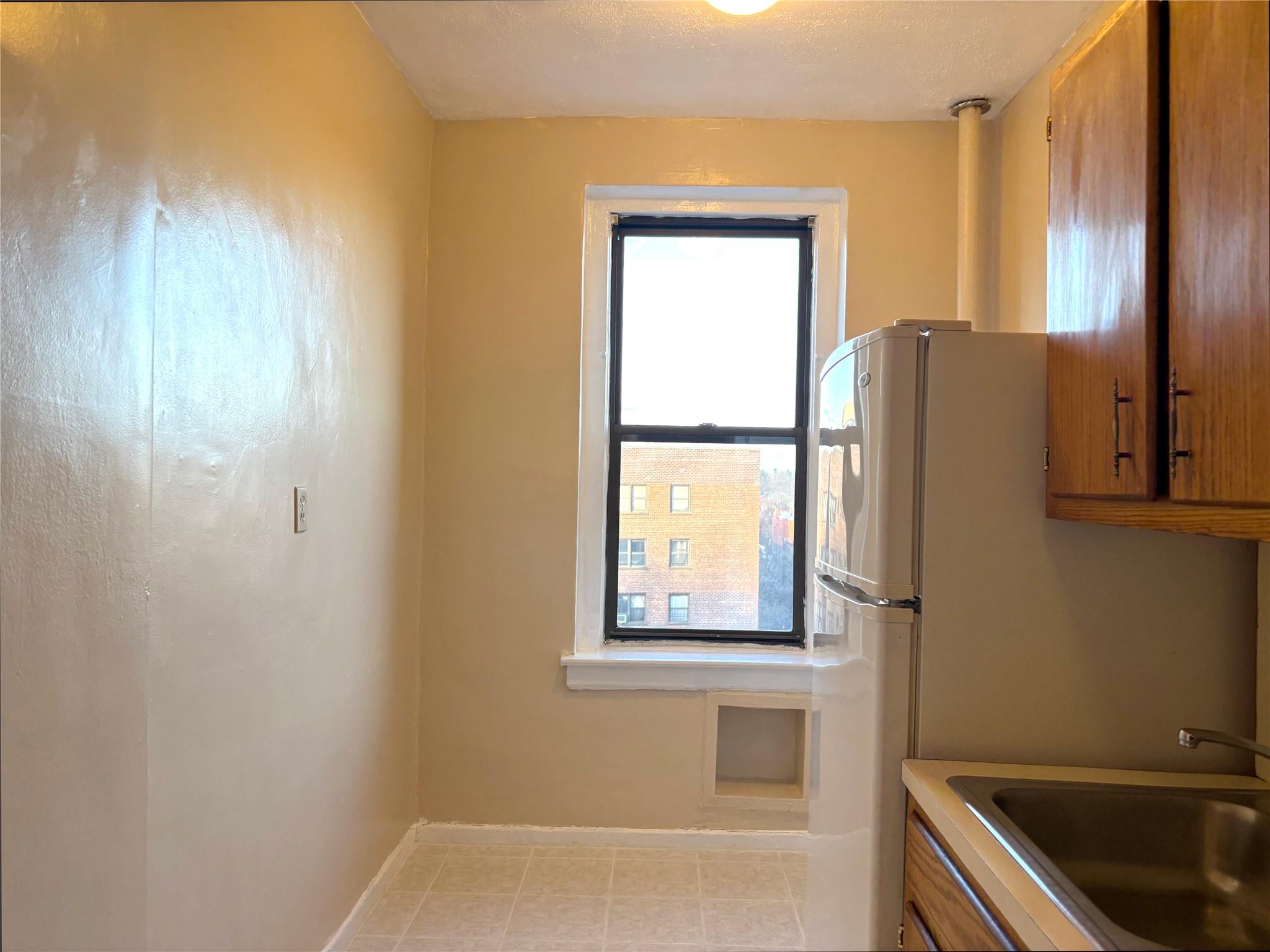 531 E Lincoln Avenue #6N, Mount Vernon, New York image 3