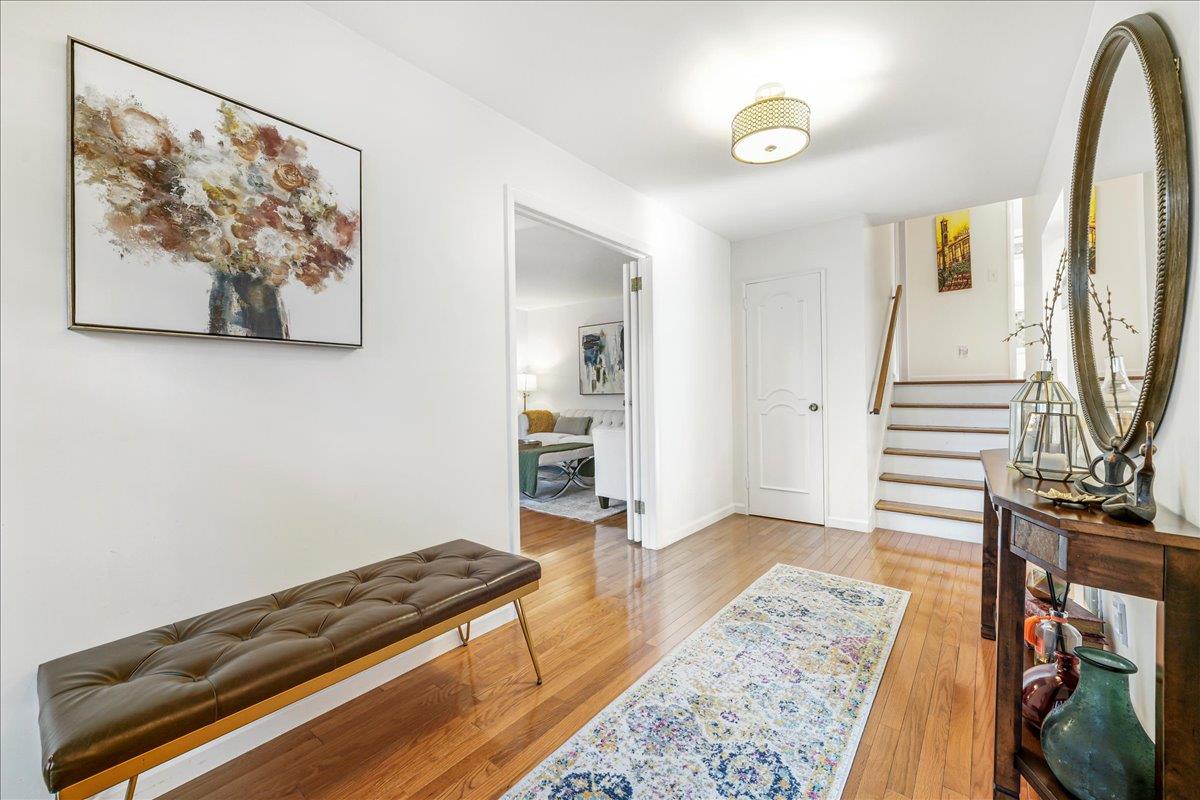 53 Seton Drive, New Rochelle, New York image 7