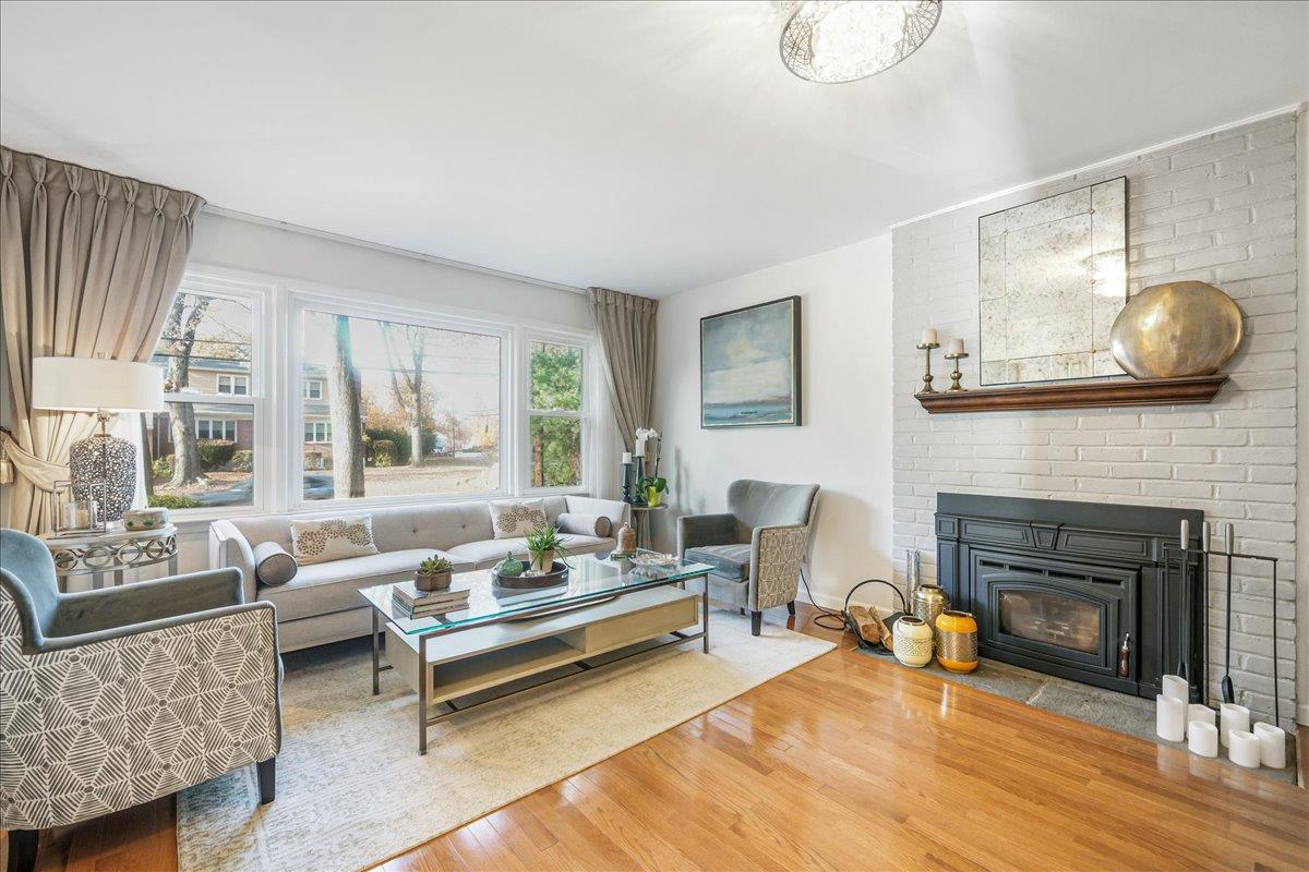 53 Seton Drive, New Rochelle, New York image 5