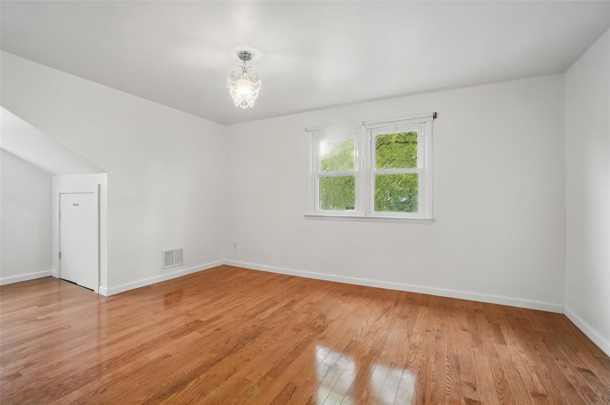 53 Seton Drive, New Rochelle, New York image 25