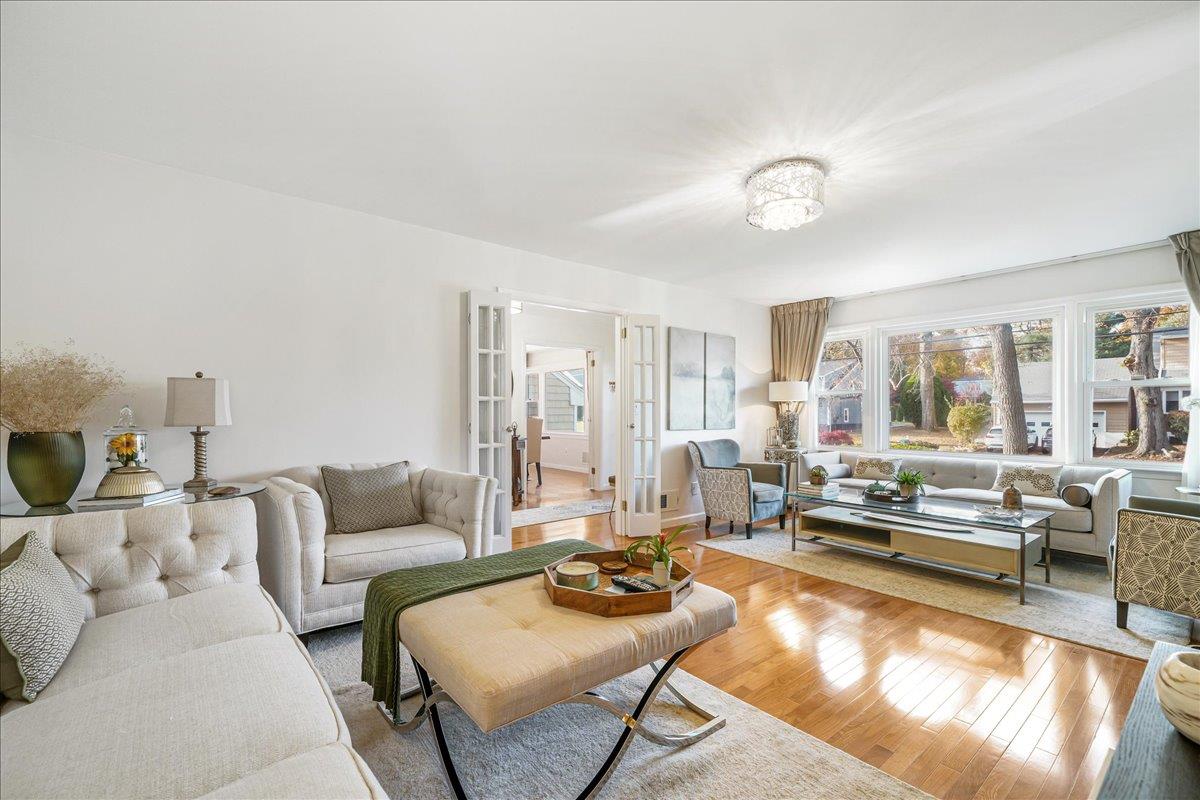 53 Seton Drive, New Rochelle, New York image 4