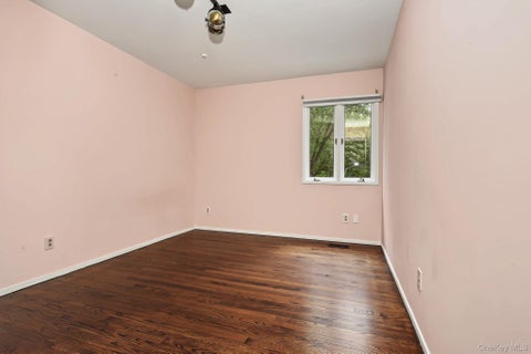 Tiny photo for 4 Leatherstocking Lane, Mamaroneck, NY 10543 (MLS # 1029901)
