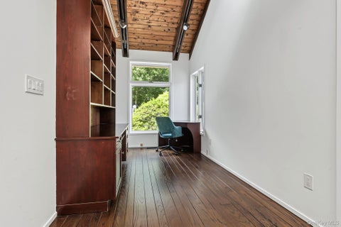 Tiny photo for 4 Leatherstocking Lane, Mamaroneck, NY 10543 (MLS # 1029901)
