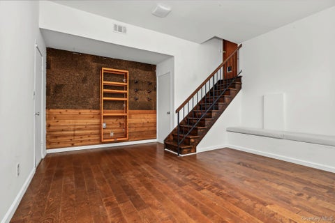 Tiny photo for 4 Leatherstocking Lane, Mamaroneck, NY 10543 (MLS # 1029901)