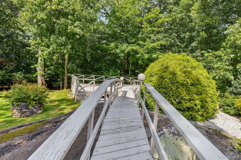 Tiny photo for 4 Leatherstocking Lane, Mamaroneck, NY 10543 (MLS # 1029901)