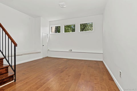 Tiny photo for 4 Leatherstocking Lane, Mamaroneck, NY 10543 (MLS # 1029901)