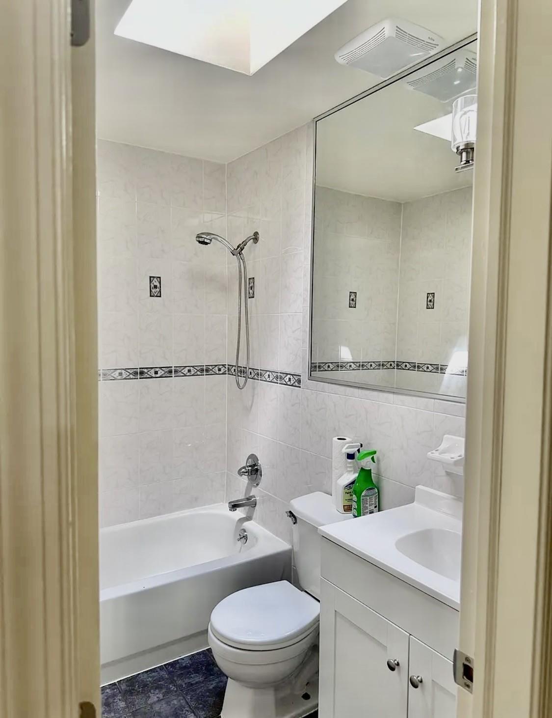 338 Balcom Avenue, Bronx, New York image 8