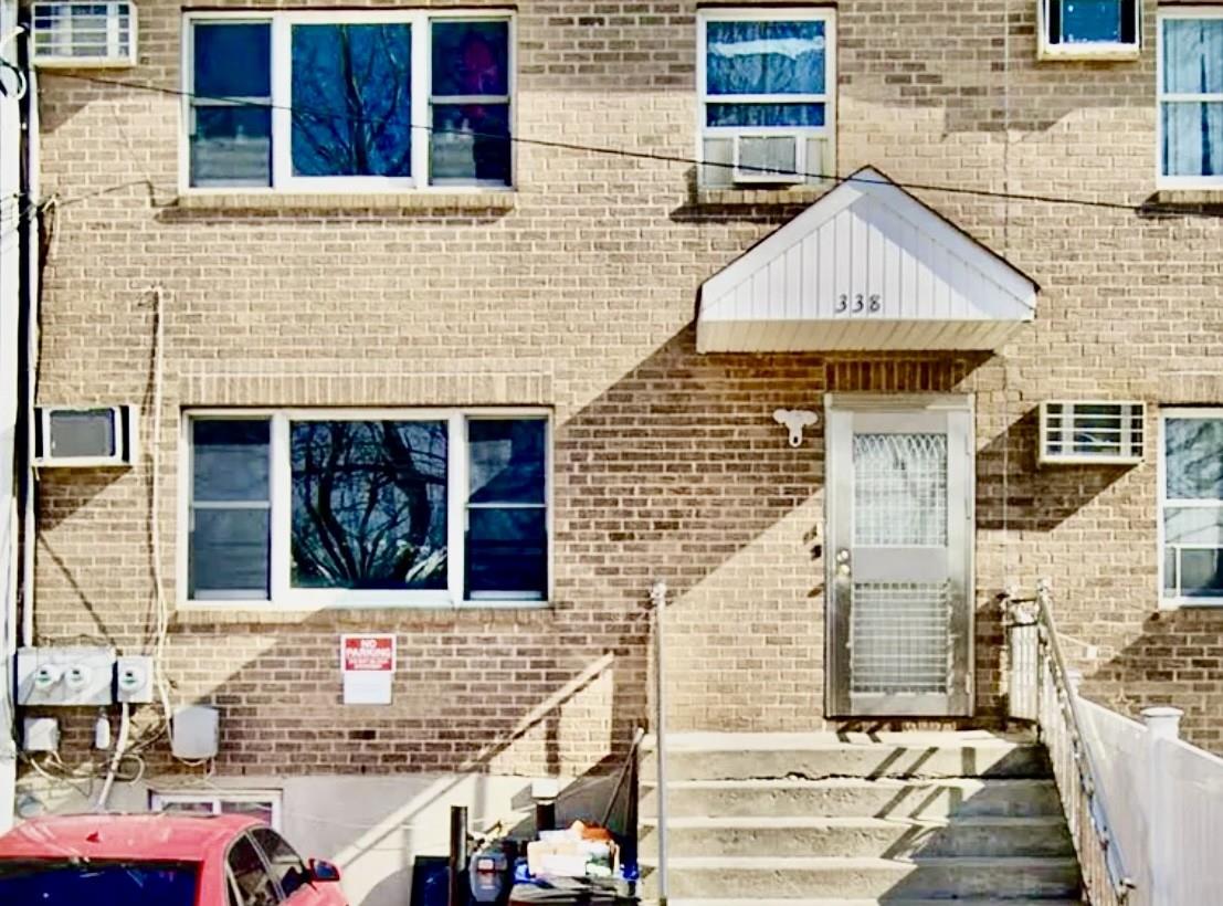 338 Balcom Avenue, Bronx, New York image 1