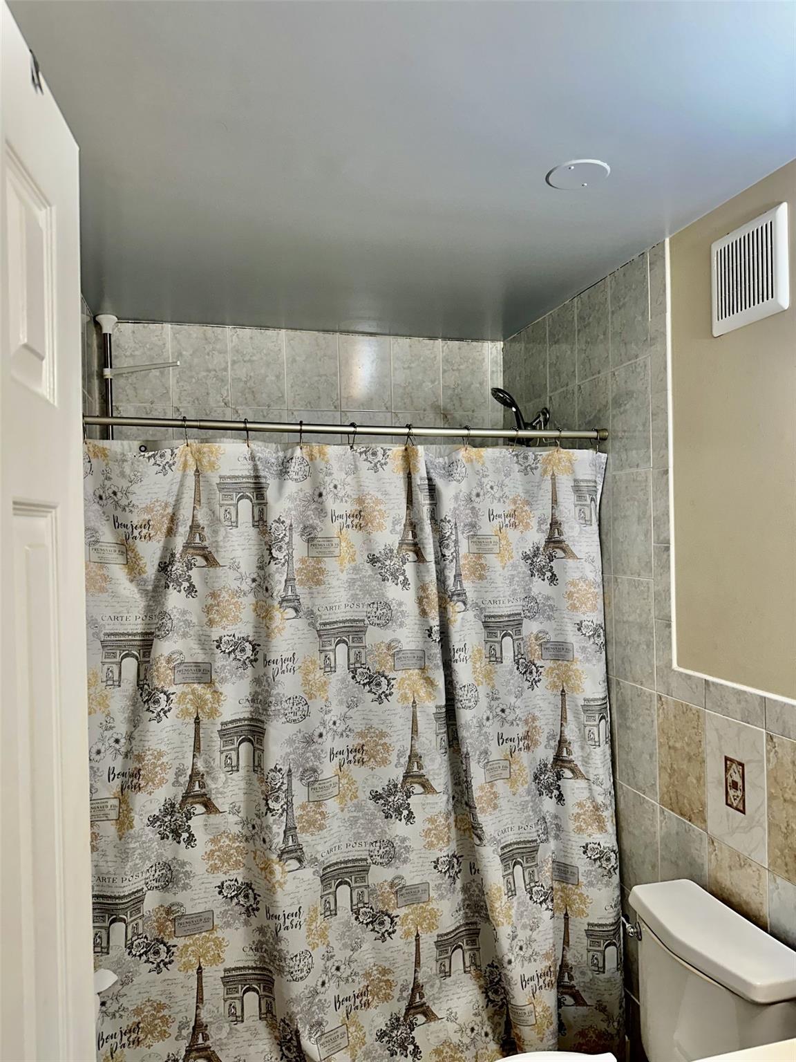 338 Balcom Avenue, Bronx, New York image 15