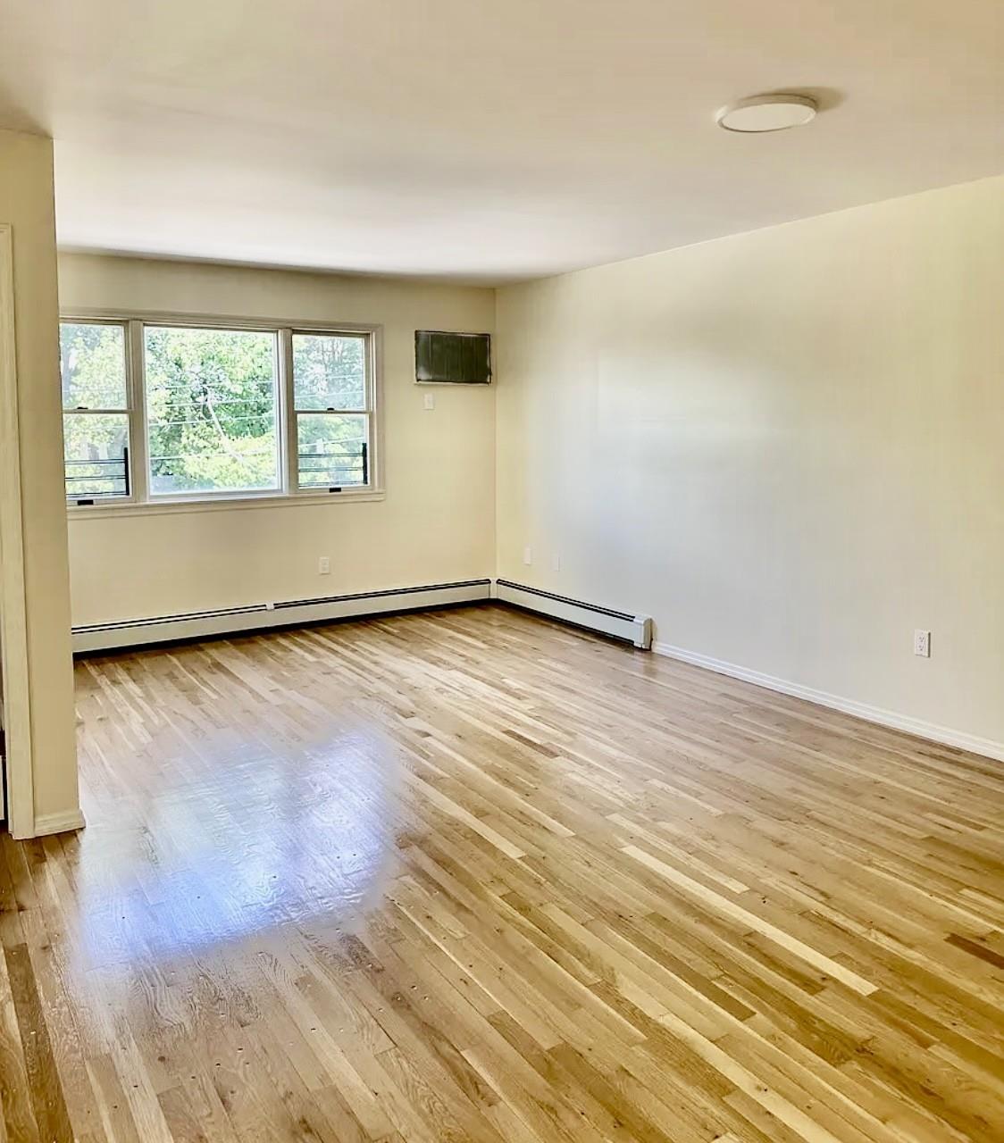 338 Balcom Avenue, Bronx, New York image 3