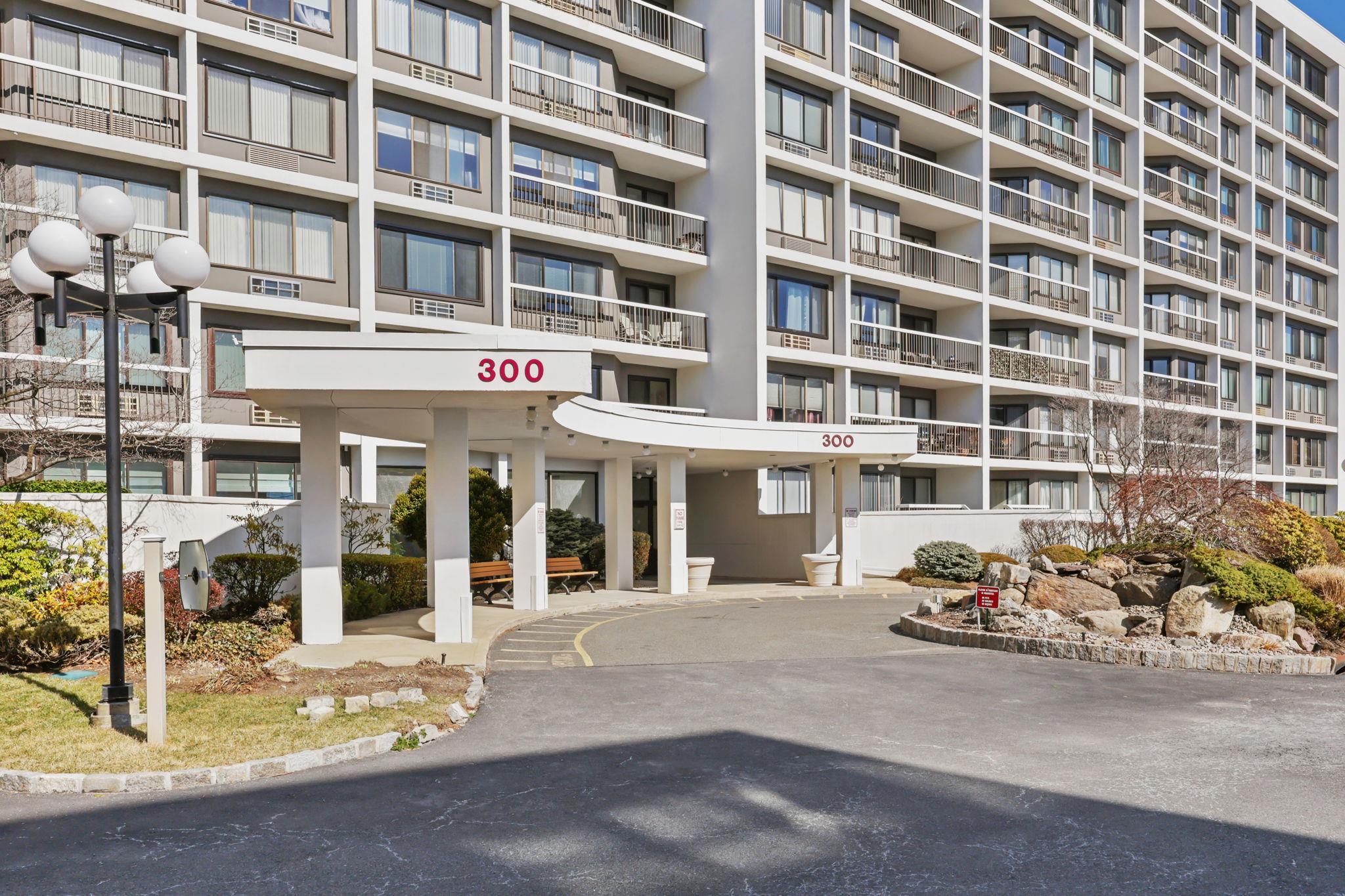 300 High Point Drive #111, Hartsdale, New York image 2