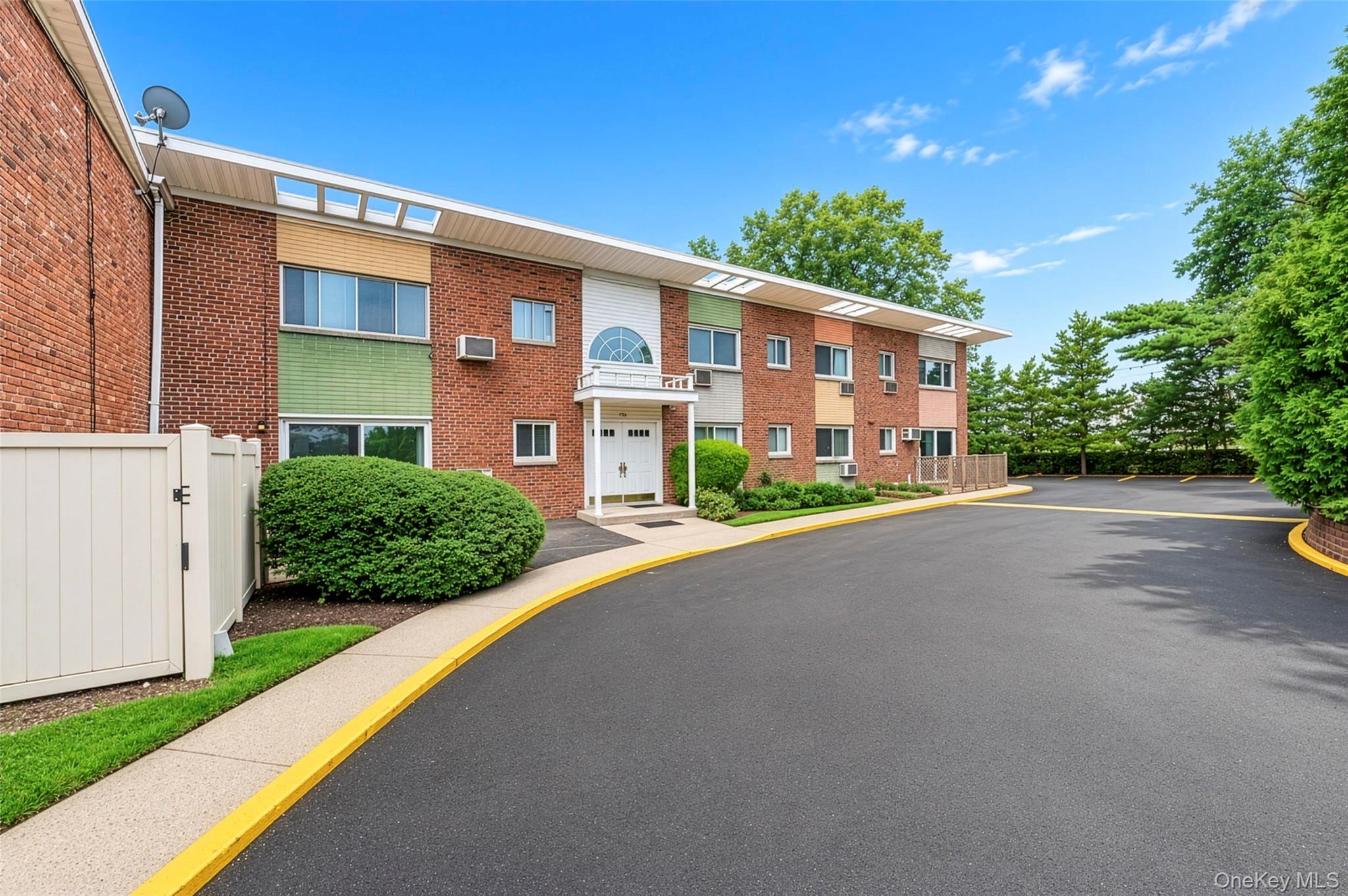 263 N Newbridge Road