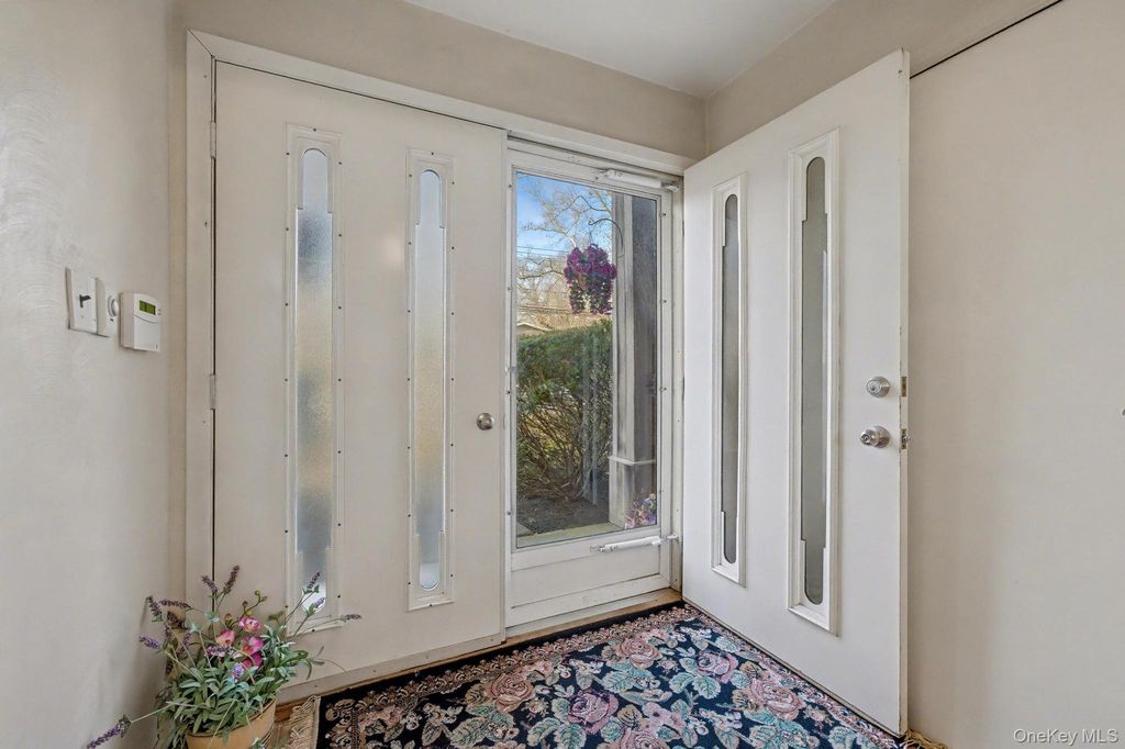 Photo of 111 Shinbone Lane, Commack, NY 11725 (MLS # 943022)