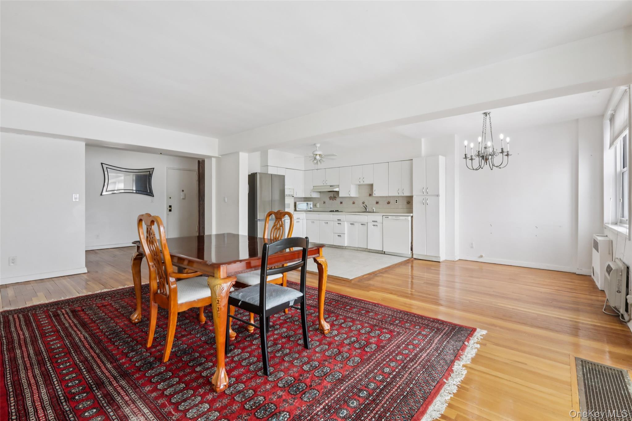 4 Salisbury Point 4A