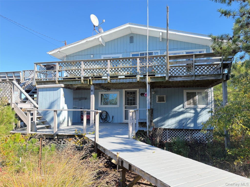 Photo of 12 Whalebone Walk, Patchogue, NY 11772 (MLS # 1066611)