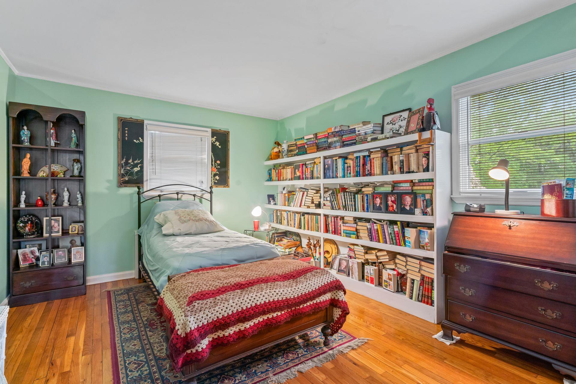 24 Cider Mill Lane, Huntington, New York image 12