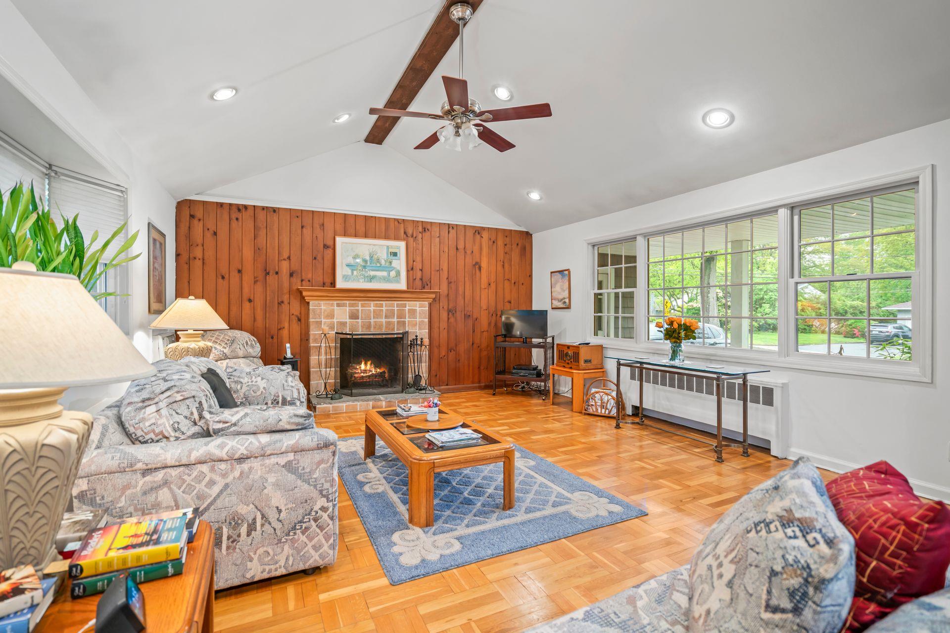 24 Cider Mill Lane, Huntington, New York image 9