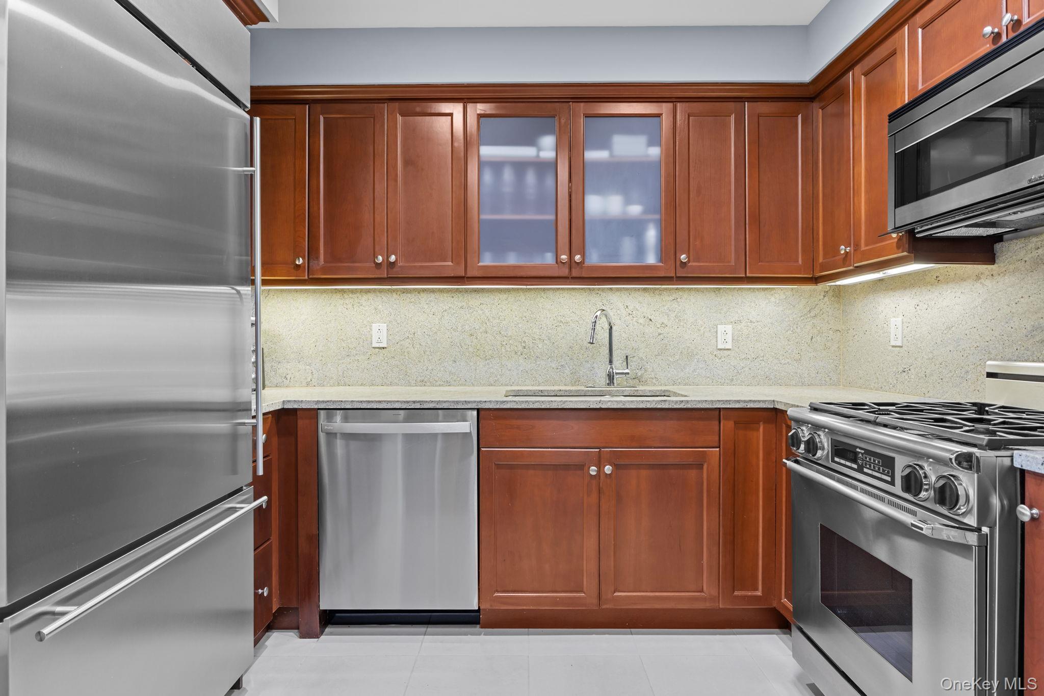 10 City Place PH2C