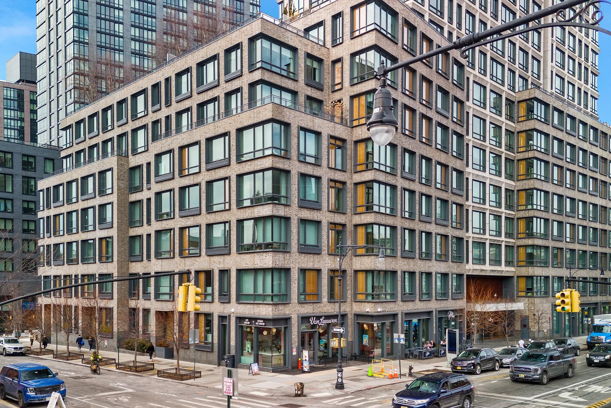 550 Vanderbilt Avenue 725