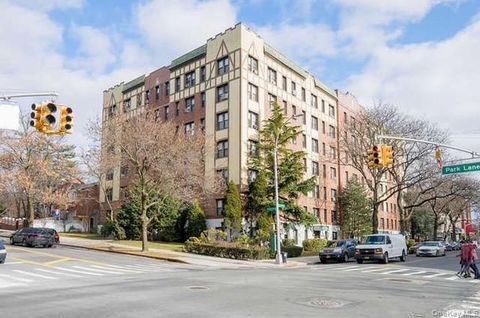 115-25 Metropolitan Avenue 161 Kew Gardens NY 11418