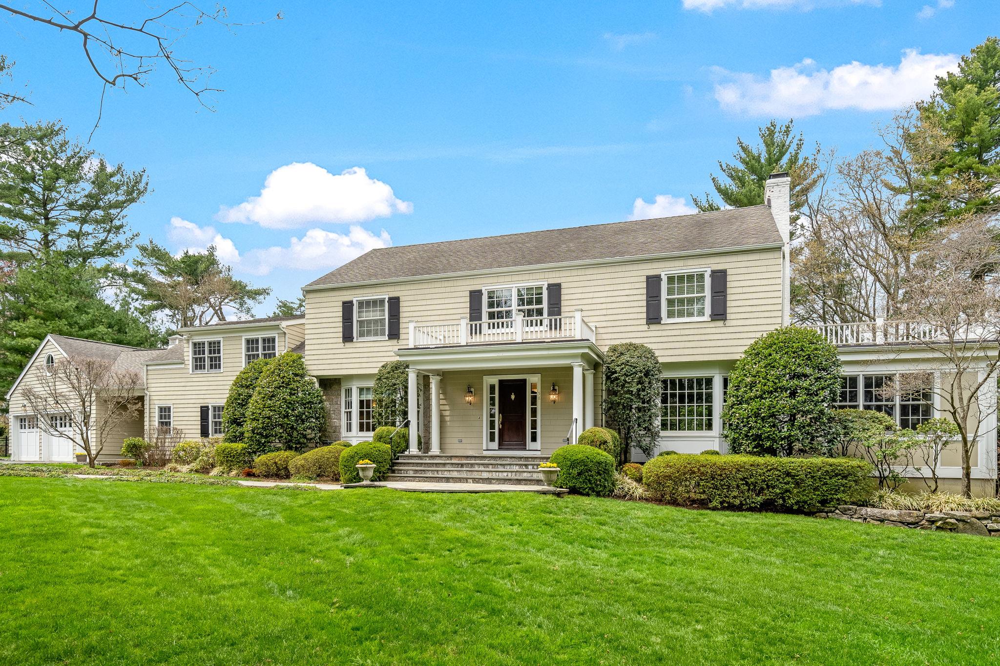 Pleasant Ridge Road, Harrison, New York - 5 Bedrooms  
6 Bathrooms  
15 Rooms - 