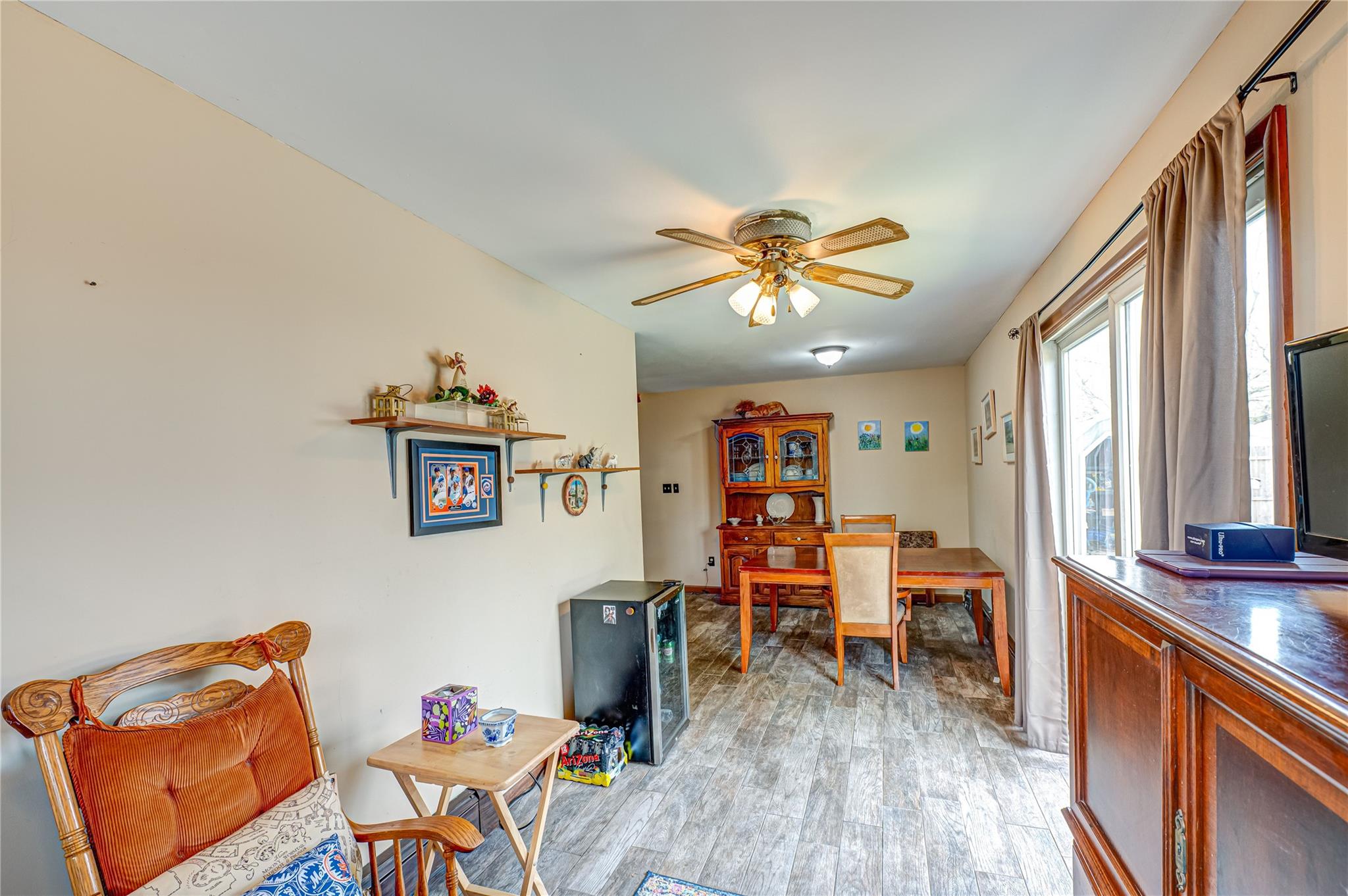 46 Stone Lane, Levittown, New York image 10
