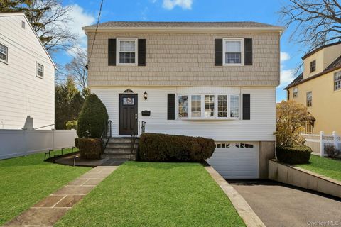 Homes For Sale - 142 Bell Road<br/> Scarsdale, NY 10583