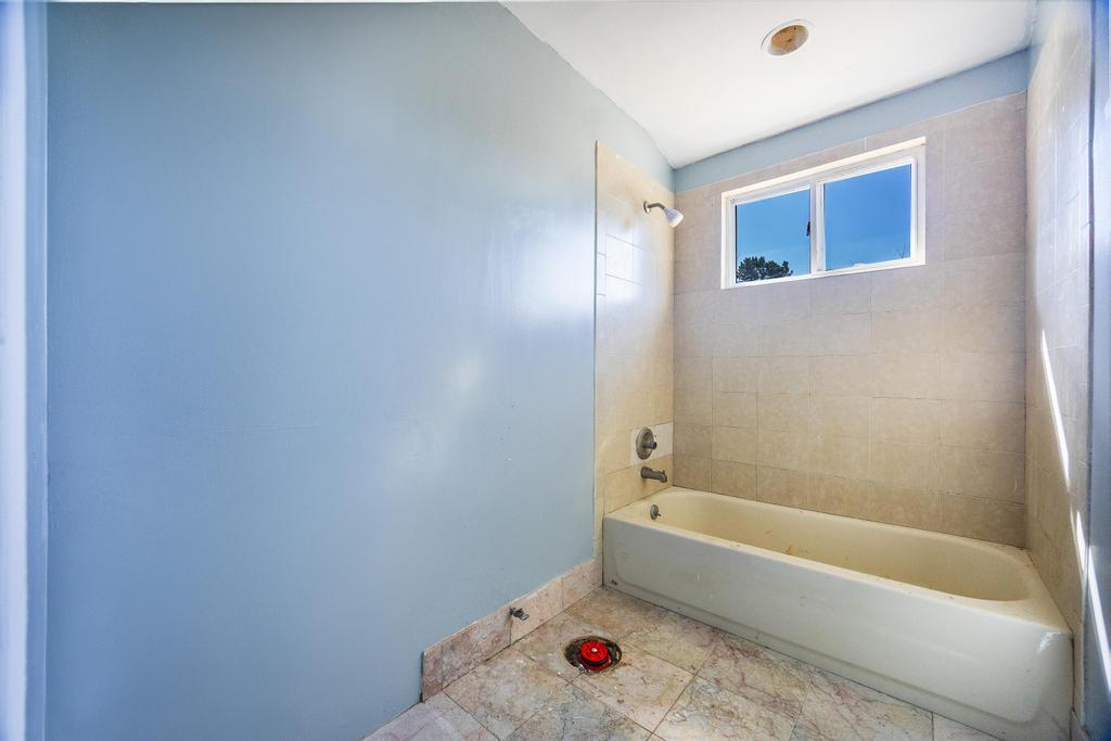 1068 Connetquot Avenue, Central Islip, New York image 21