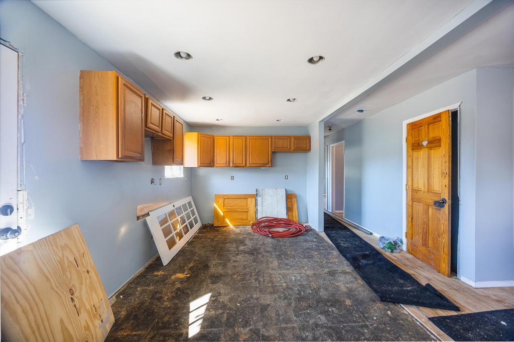 1068 Connetquot Avenue, Central Islip, New York image 13