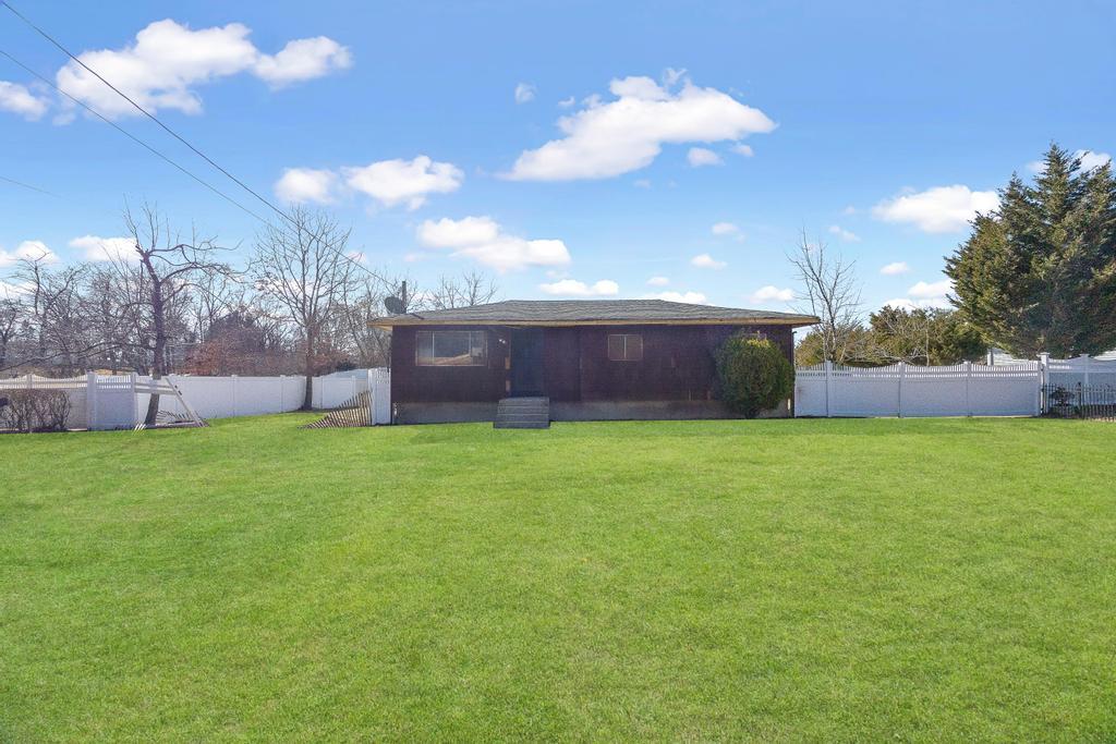 1068 Connetquot Avenue, Central Islip, New York image 3