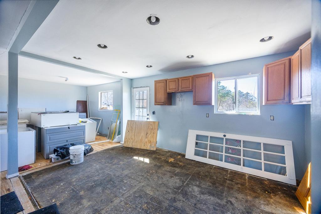 1068 Connetquot Avenue, Central Islip, New York image 15