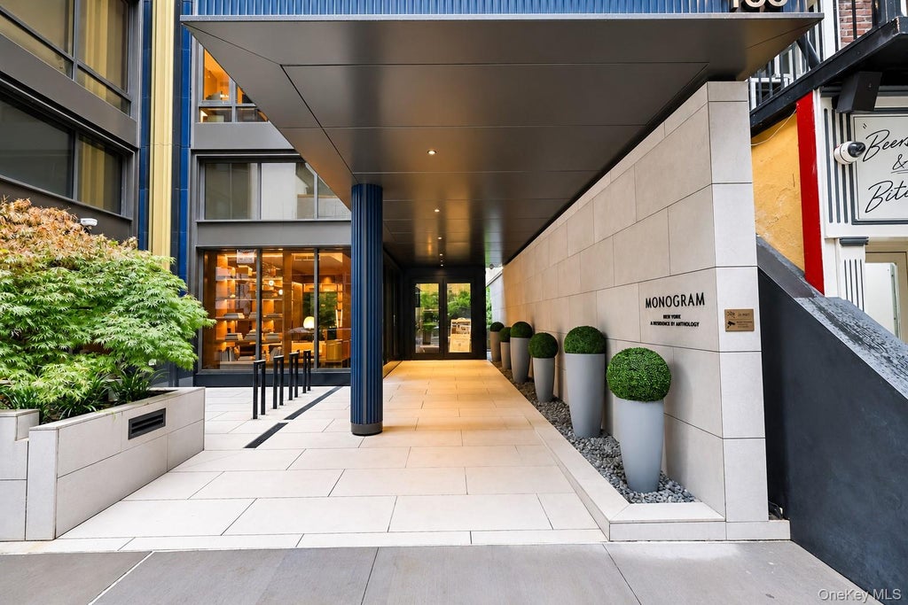 Photo of 135 E 47th Street #22F, New York (Manhattan), NY 10017 (MLS # 1053585)