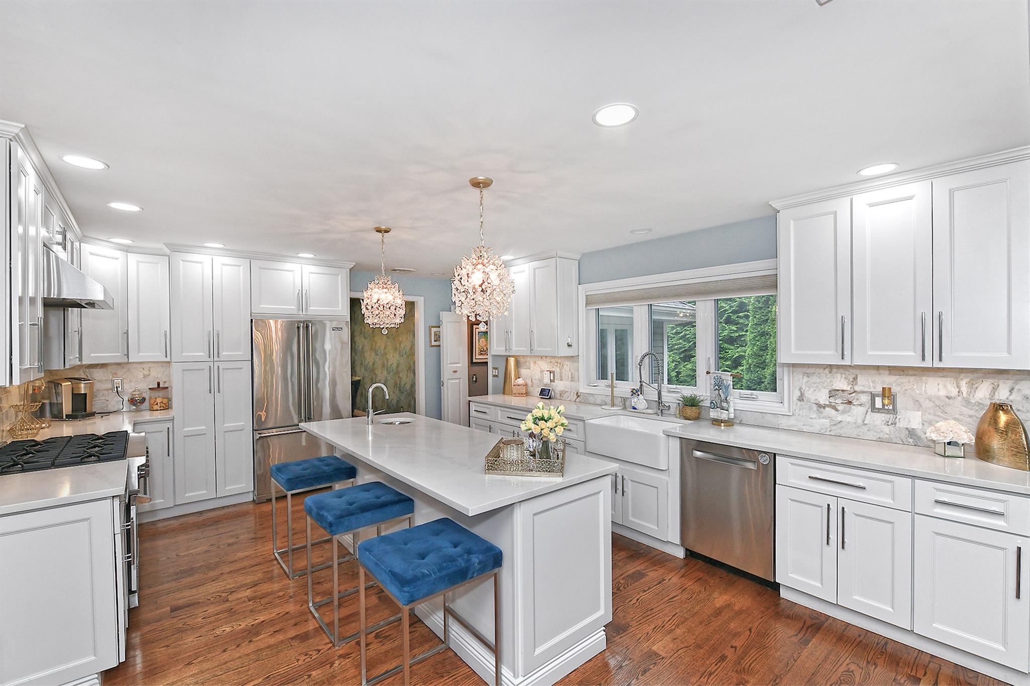 47 Wilmington Drive, Melville, New York image 7