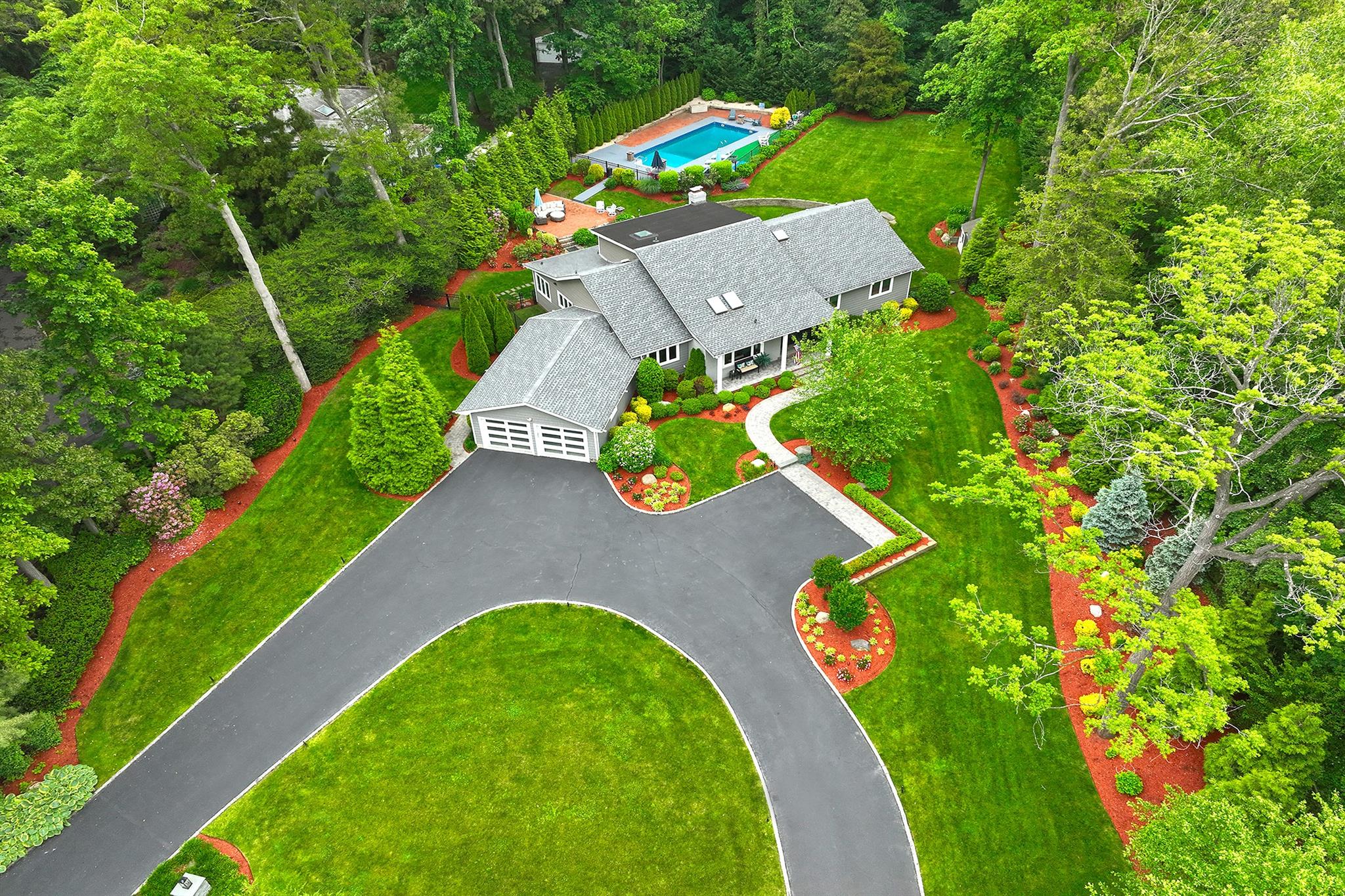 47 Wilmington Drive, Melville, New York image 43