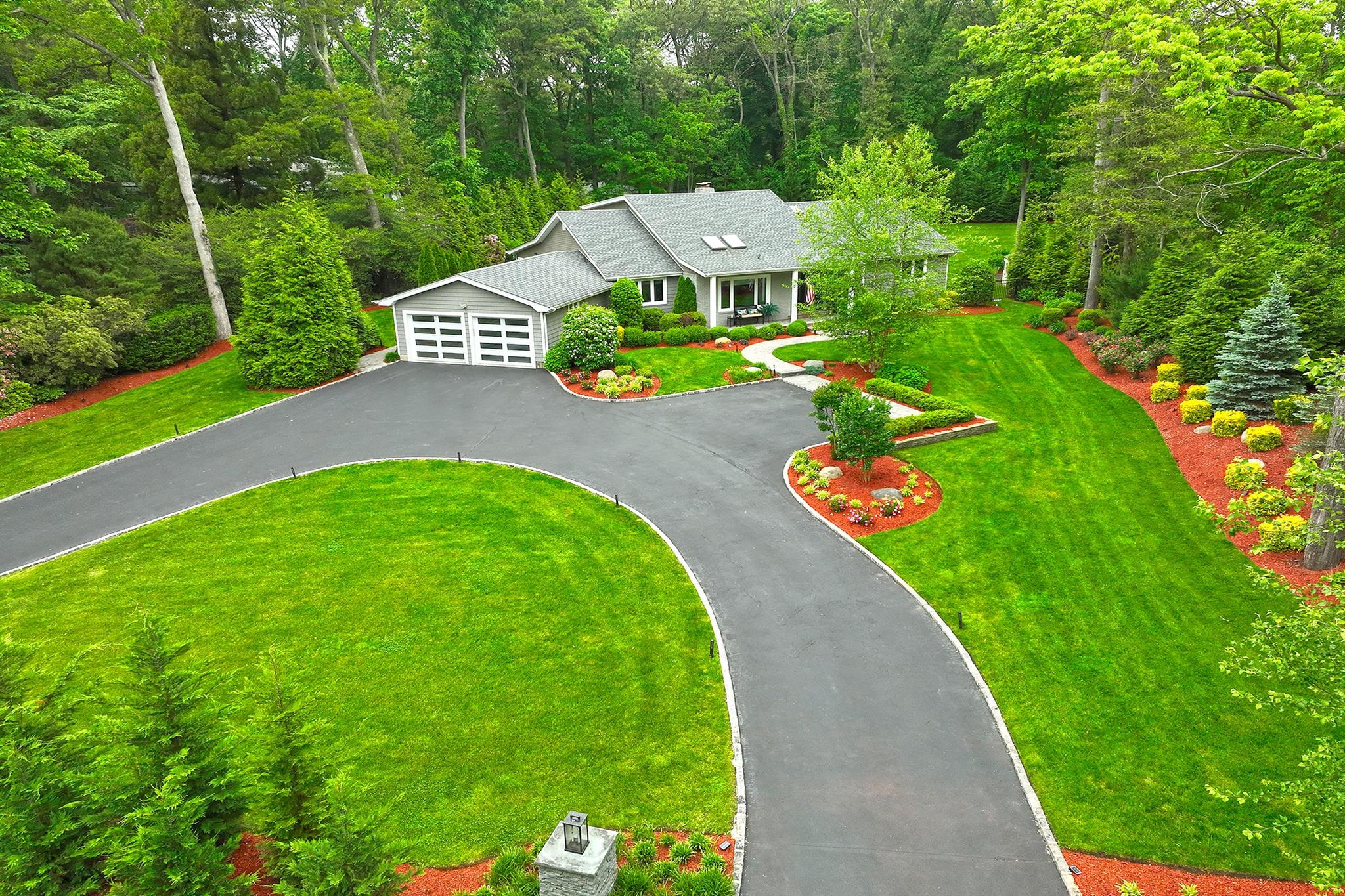 47 Wilmington Drive, Melville, New York image 41