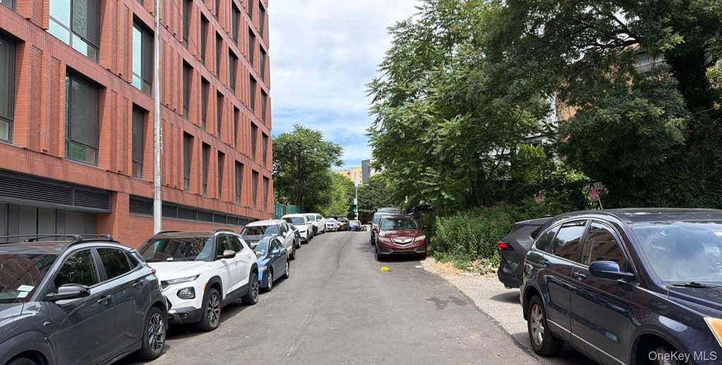 Photo of 72 Clove Road #76-2, Brooklyn, NY 11225 (MLS # 1019525)