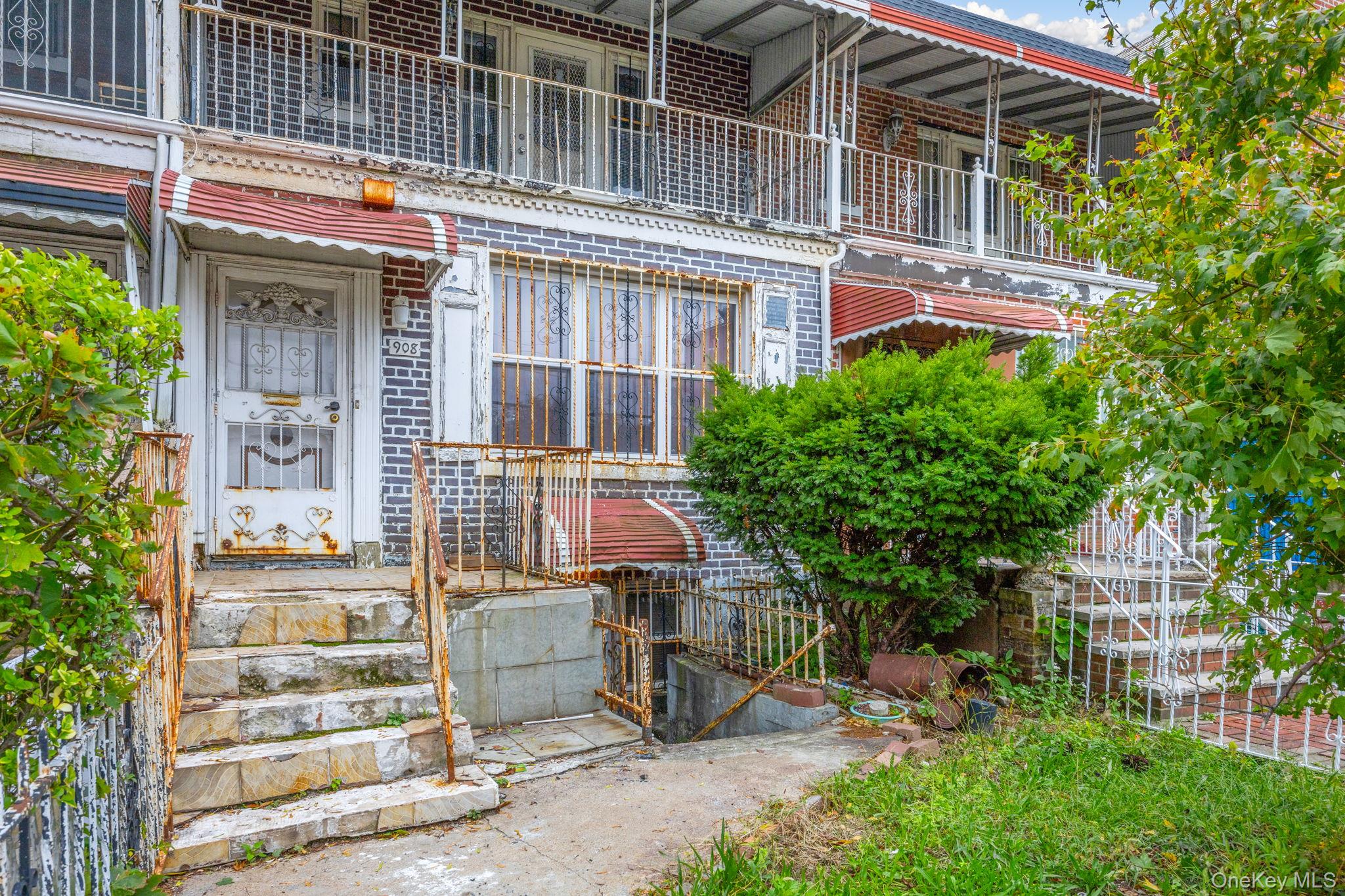 908 Rutland Road