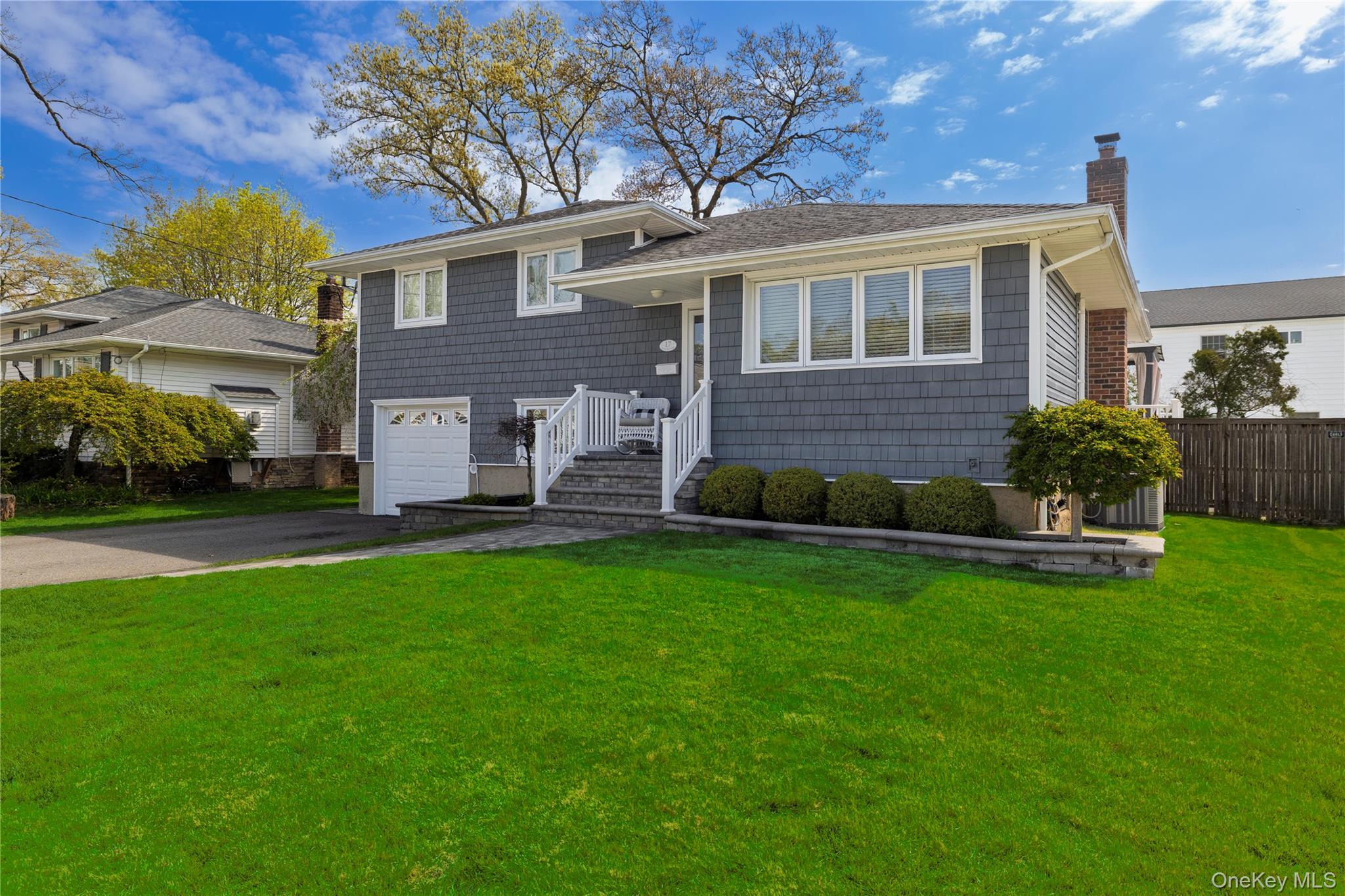 17 6th Avenue