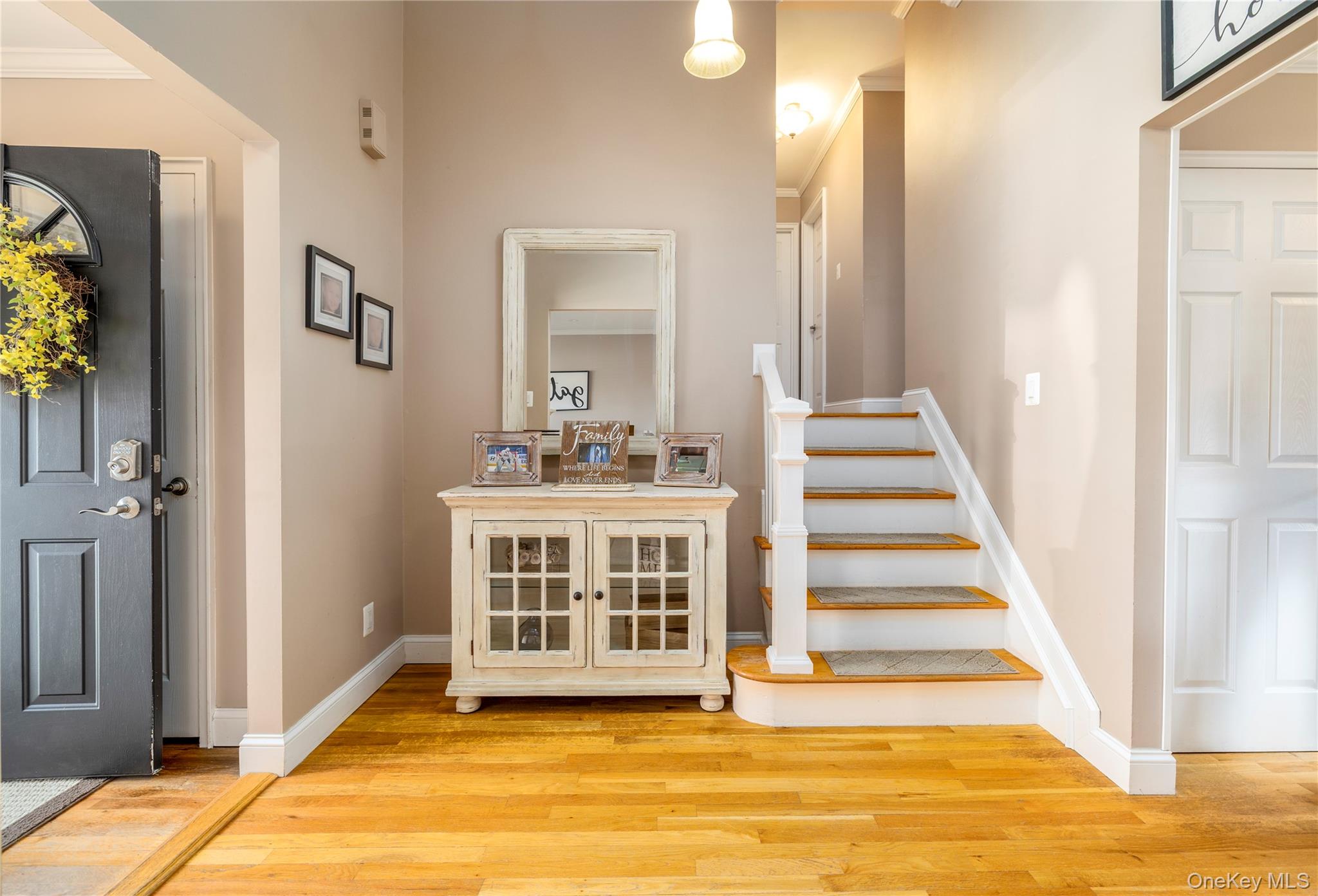 17 6th Avenue