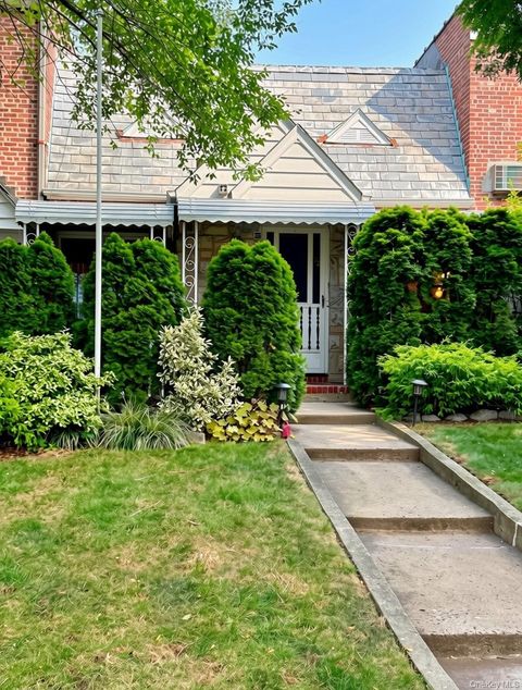Photo of 85-11 65th Drive, Rego Park, NY 11374 (MLS # 1029930)