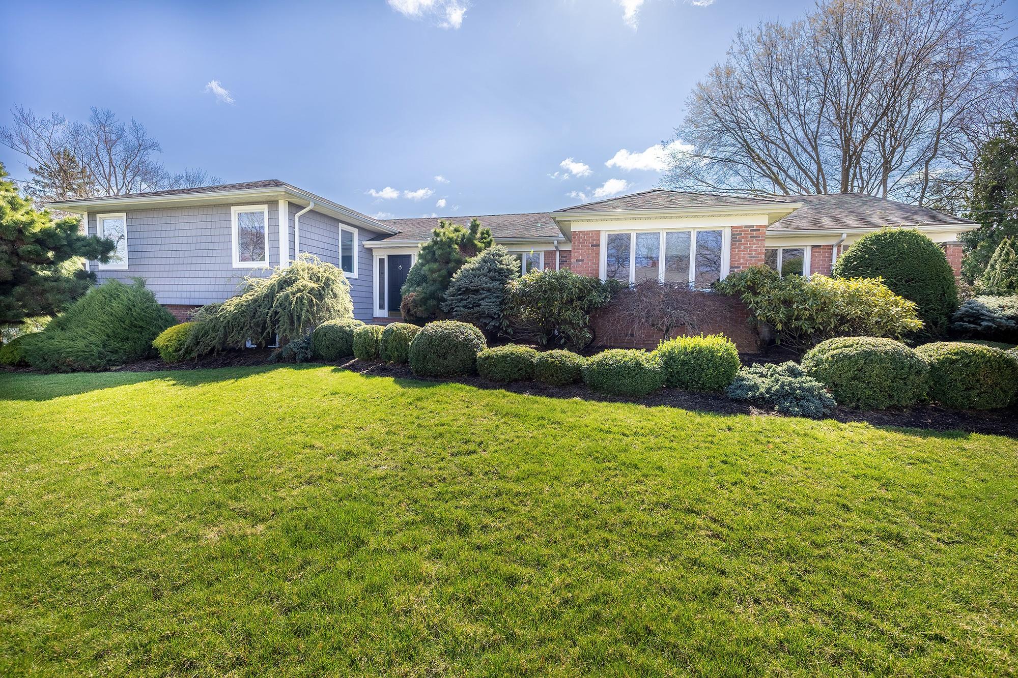 104 Country Ridge Drive, Rye Brook, New York image 1