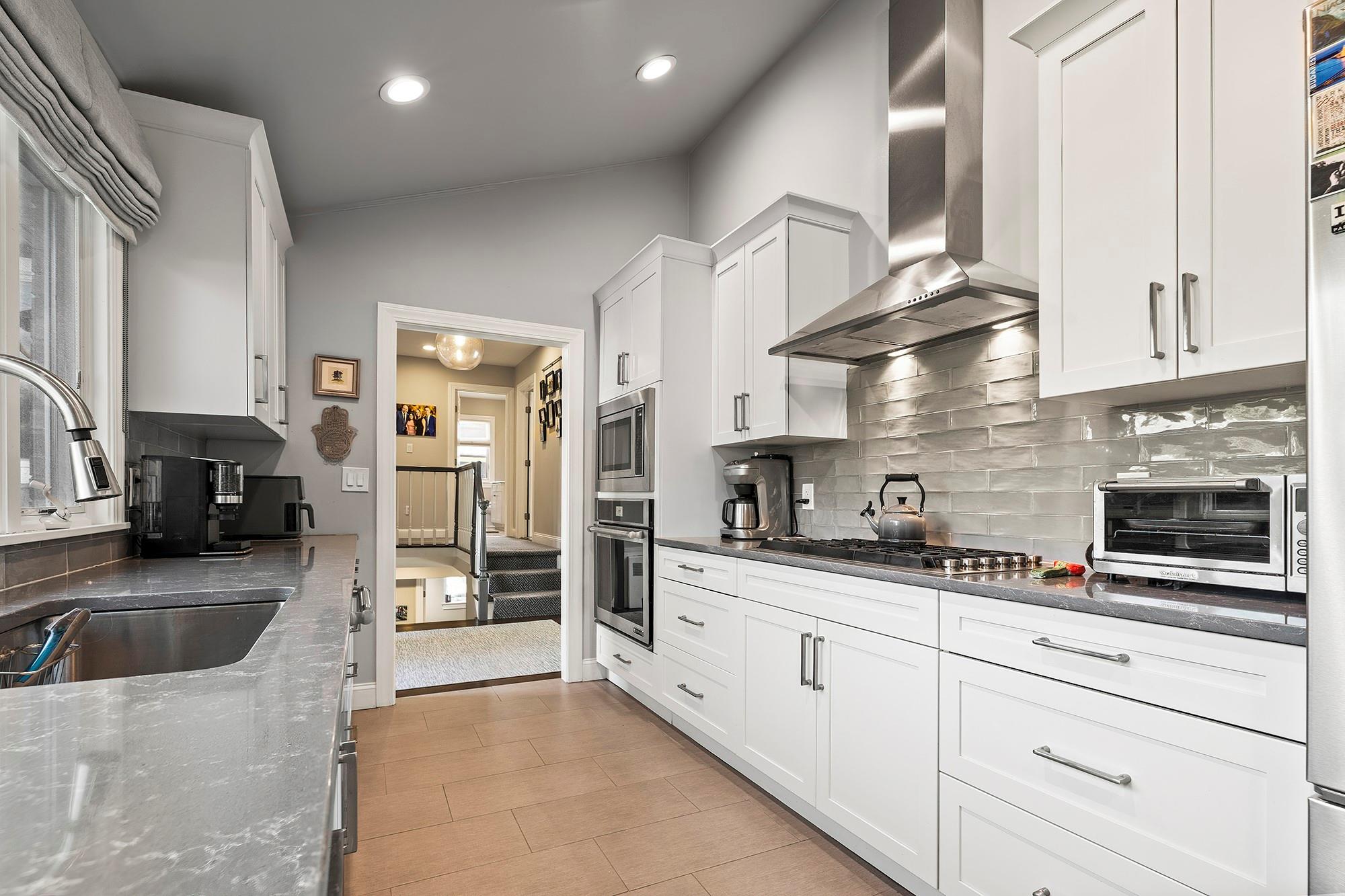 104 Country Ridge Drive, Rye Brook, New York image 15
