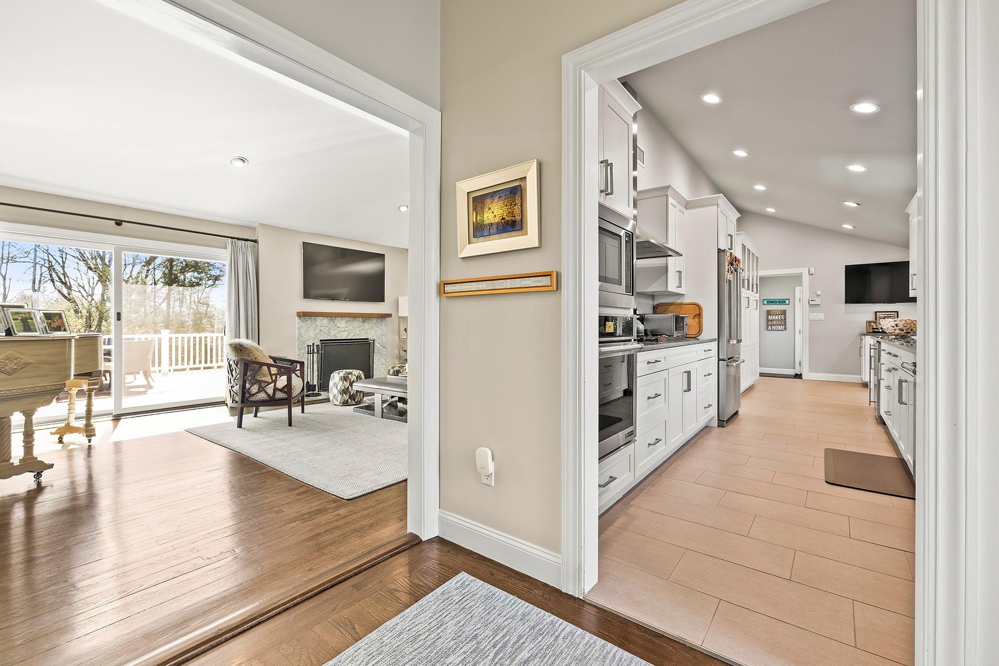 104 Country Ridge Drive, Rye Brook, New York image 4