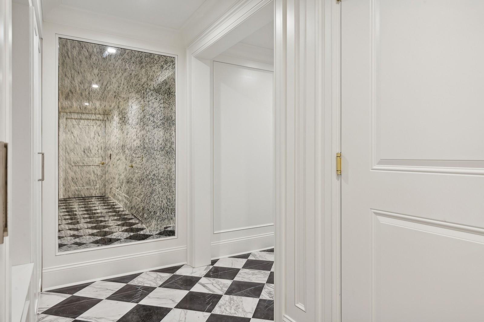 133 Spring Road #4, Huntington, New York image 33