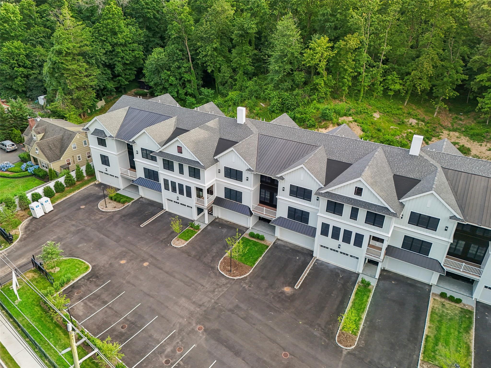 133 Spring Road #4, Huntington, New York image 39
