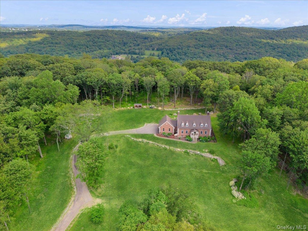 Photo of 46 Skyhigh Road, Putnam Valley, NY 10579 (MLS # 1055779)