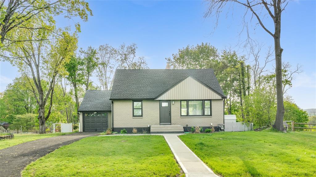 7 Briarwood Drive, Poughkeepsie, New York image 1
