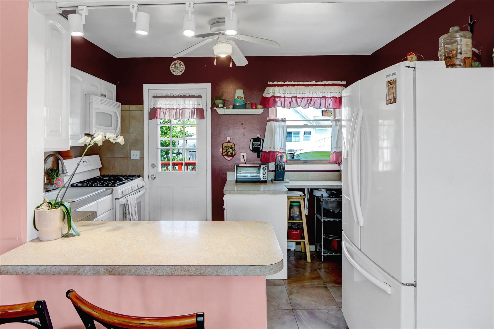 674 Shore Road, Lindenhurst, New York image 9