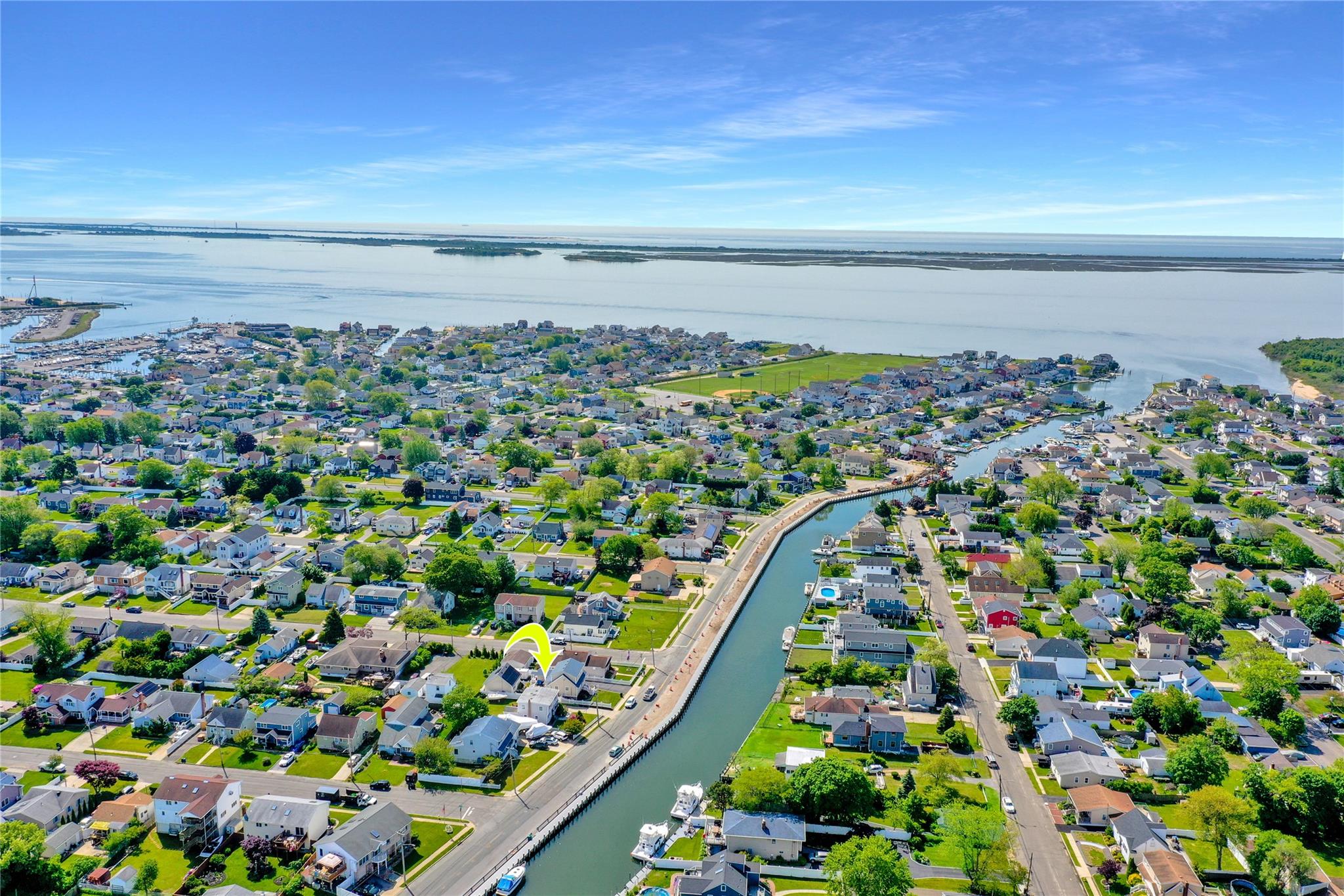 674 Shore Road, Lindenhurst, New York image 26